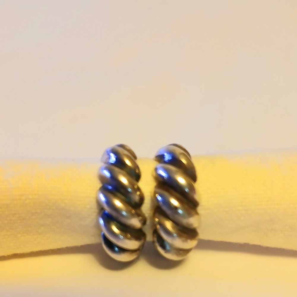 Retired James Avery Fluted Loop Ear Posts - image 5